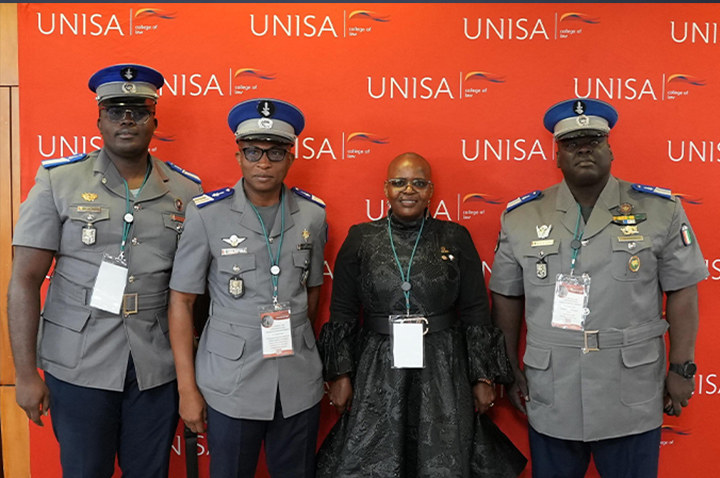 The-Ivorian-delegation-with-the-Execetive-Dean-of-the-College-of-Law-teaser1.JPG